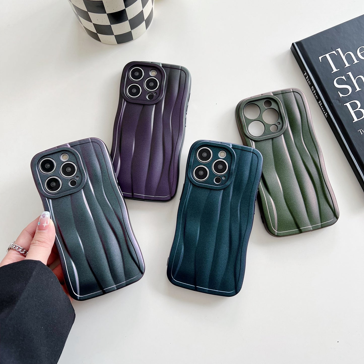 Factory Ready Ship Wave Luxury 3D Cute Soft Silicone Squishy Tpu Phone Case For 14 Pro Max