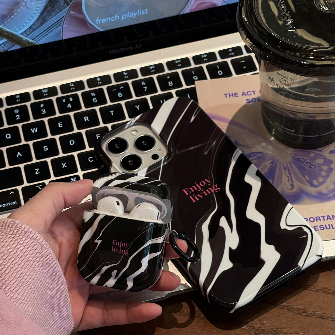 Fashion hot selling phone case 2023 new design 2 in 1 black and white splash ink mobile phone case