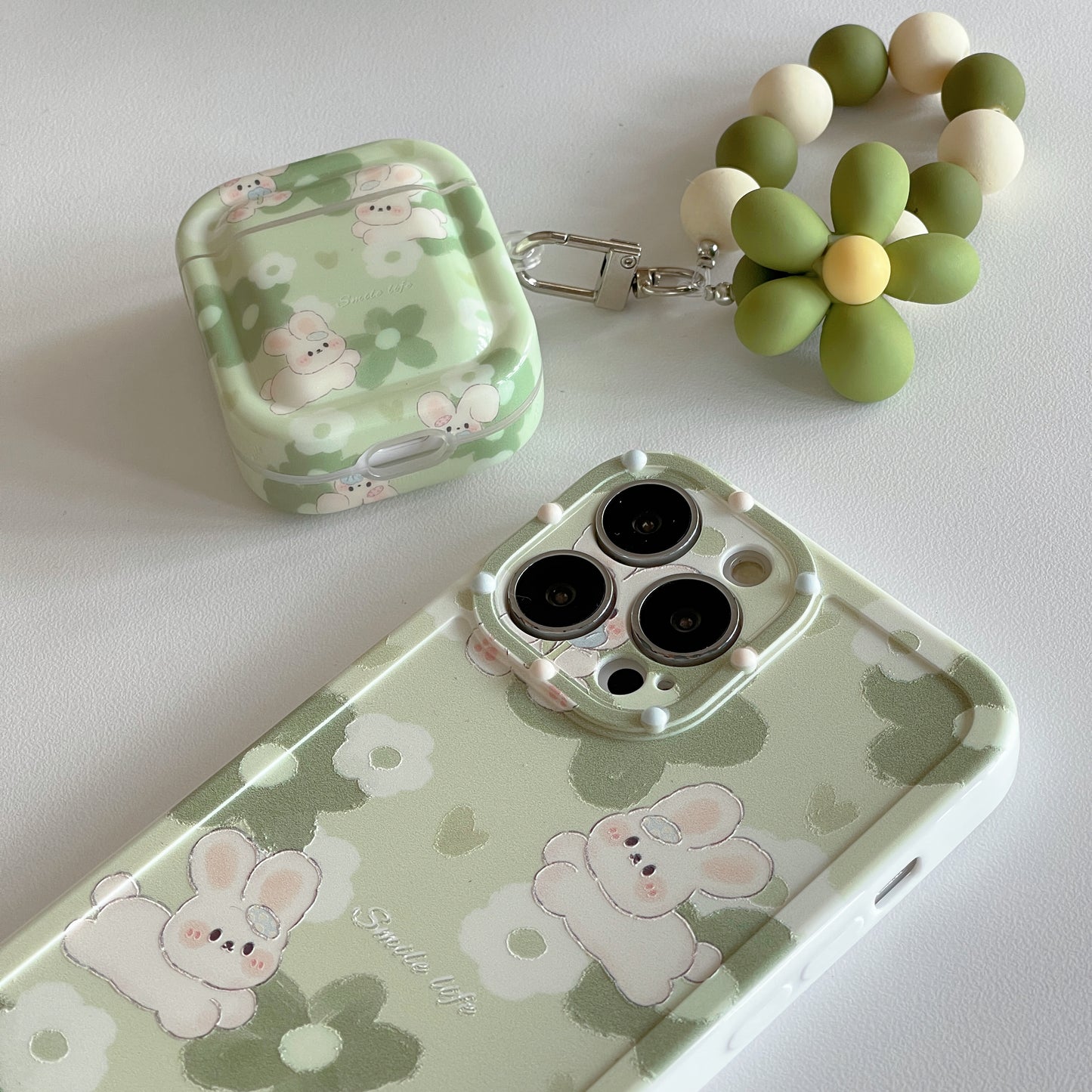 Polka Dot Lens Green Flower Rabbit Shell Airpod Case